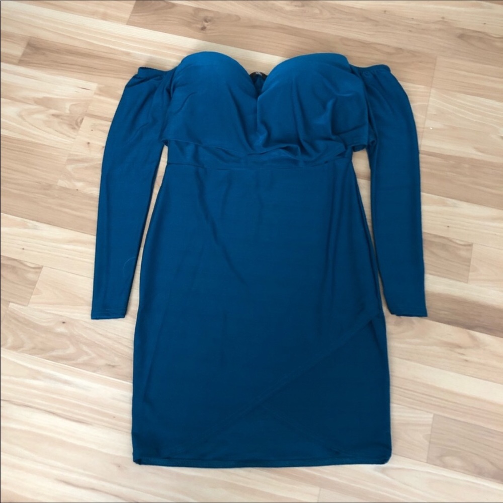 🔴NWT Dress “8”